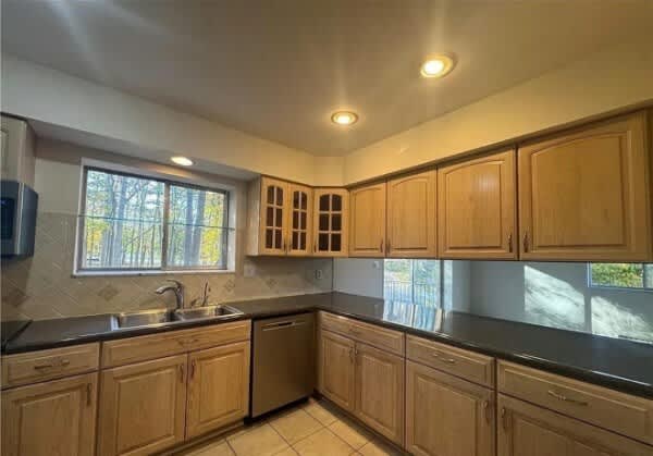 540 Heather Drive – photo 4