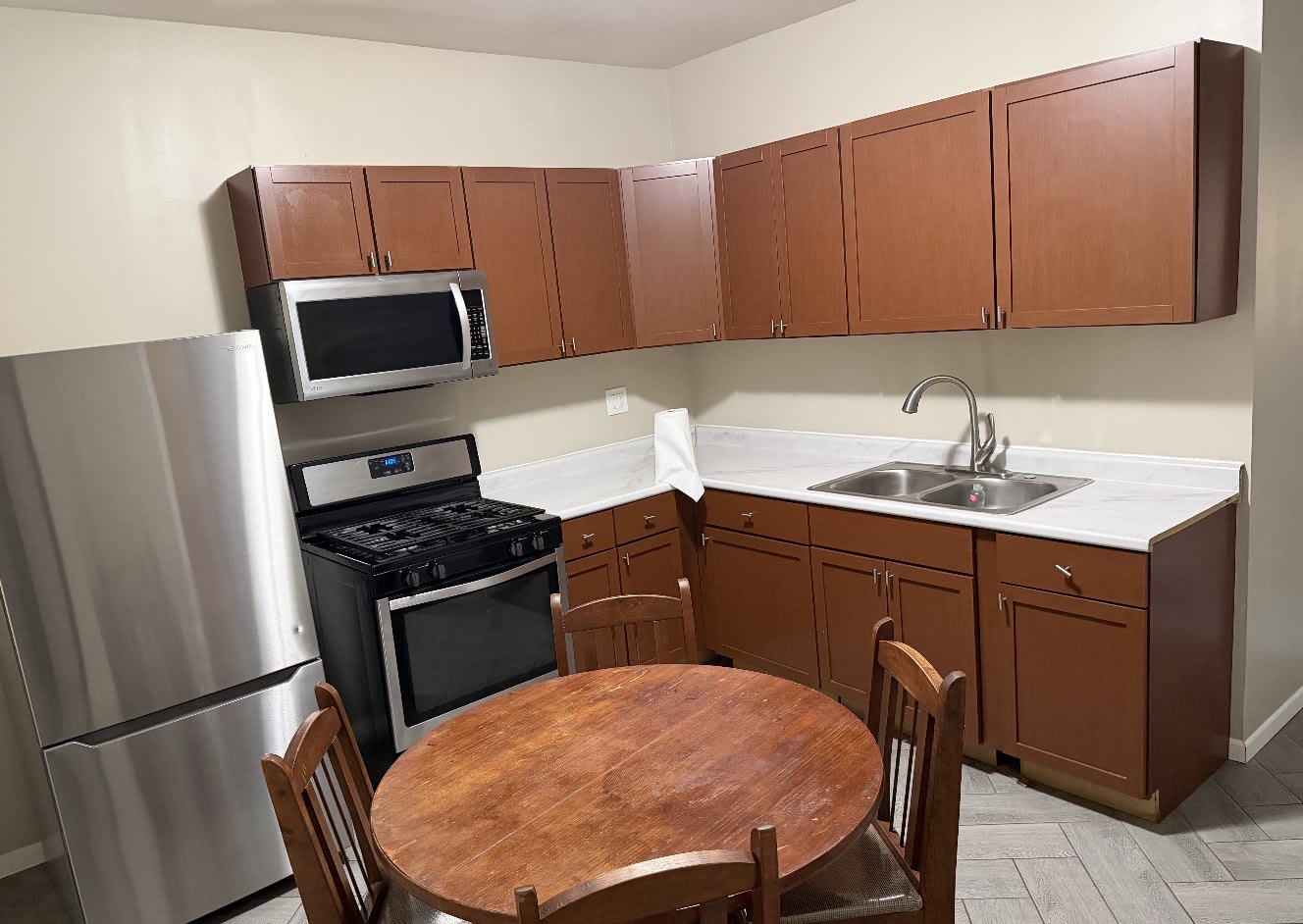 1540 West 71st Street – photo 2