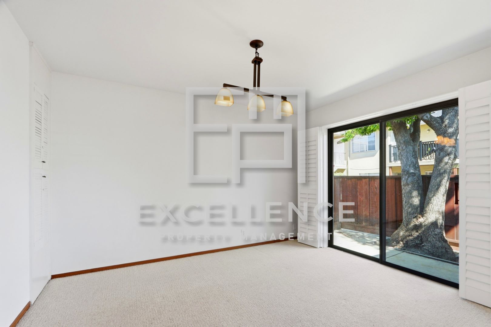 4Plex Front 2 1 5 With Office Unit 1 Car Garage Fireplace Enclosed Patio Ac Santa Clara Utilities – photo 4