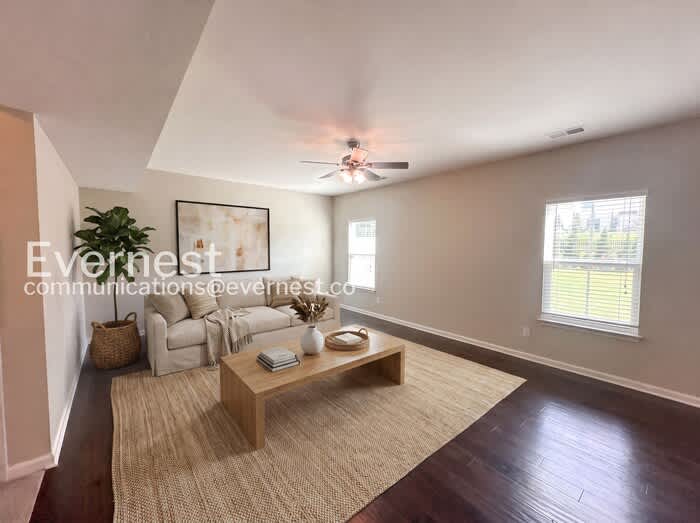 206 Welcombe Street – photo 4