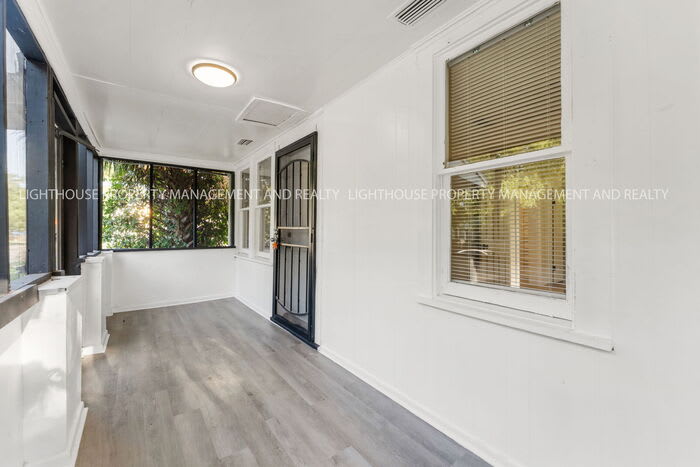 1873 West 12th Street – photo 4