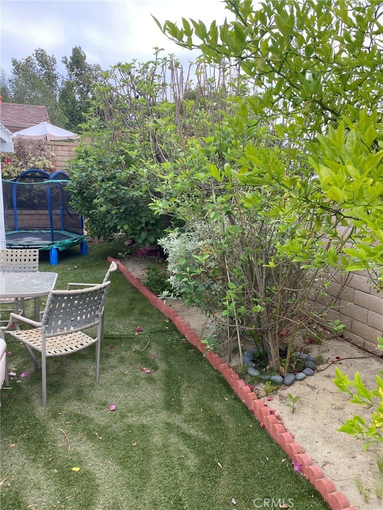 25522 Mackenzie Street – photo 5