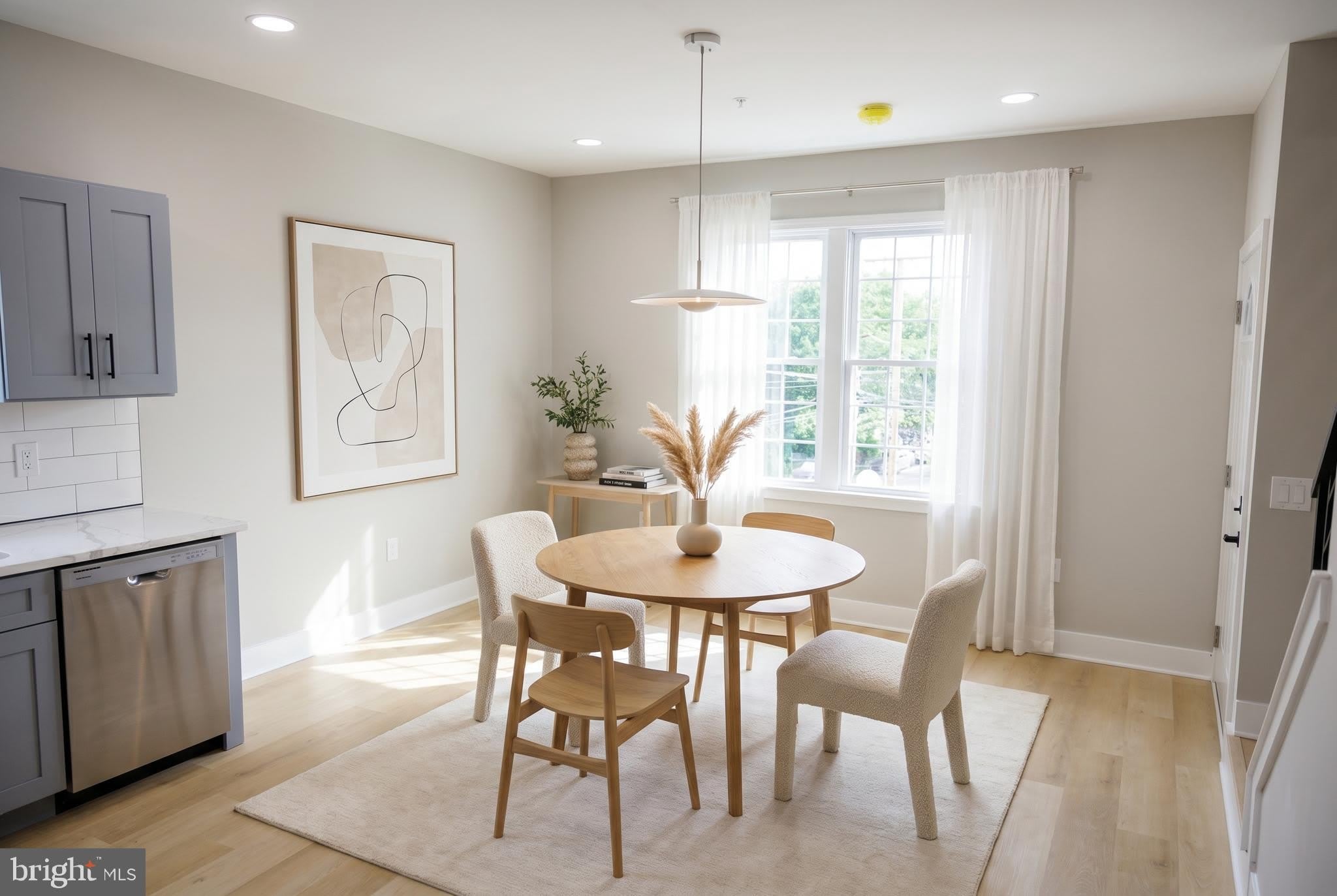 1201 LINDLEY Avenue – photo 2
