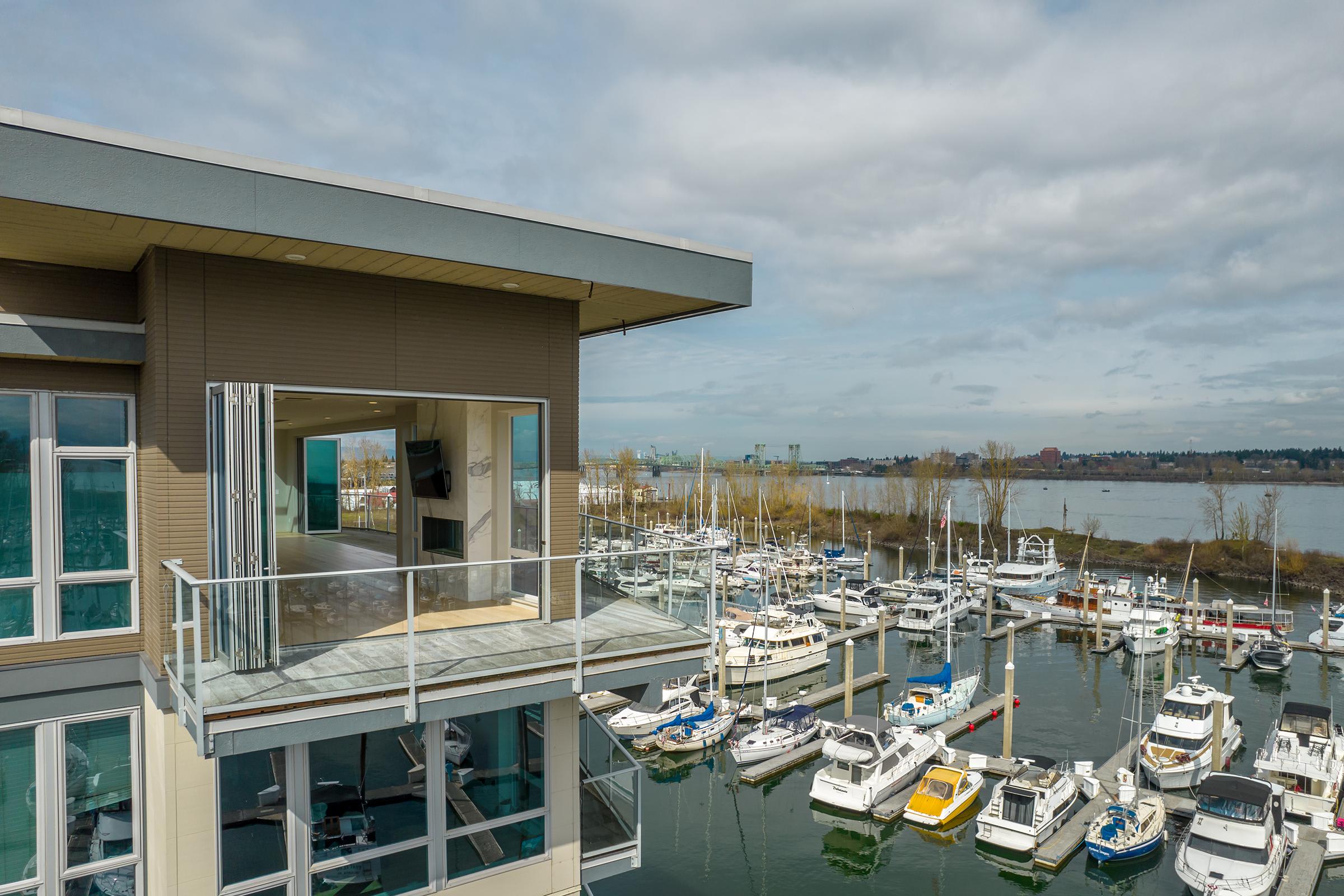 Yacht Harbor Club – photo 5