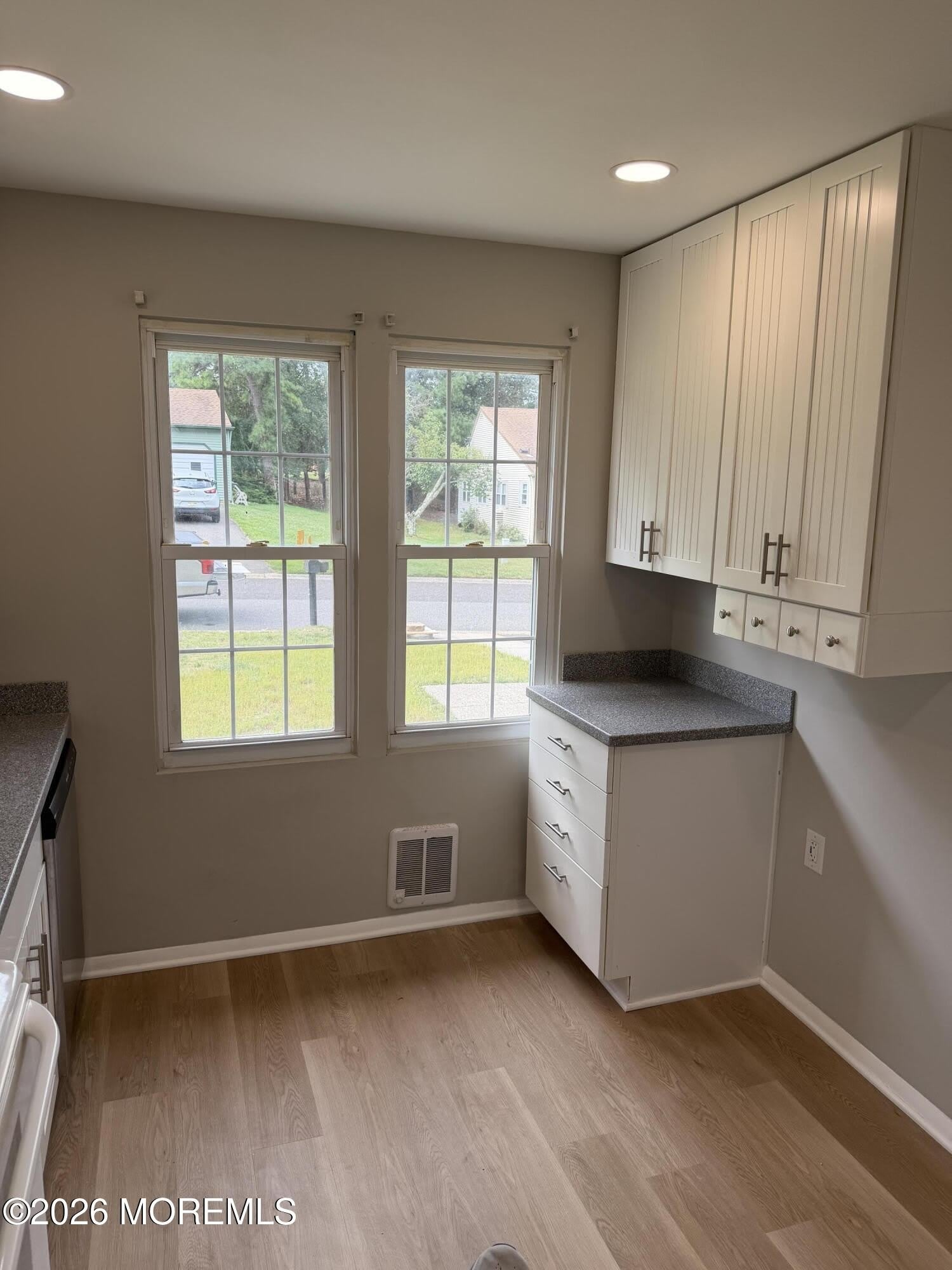 35 Milford Avenue – photo 5