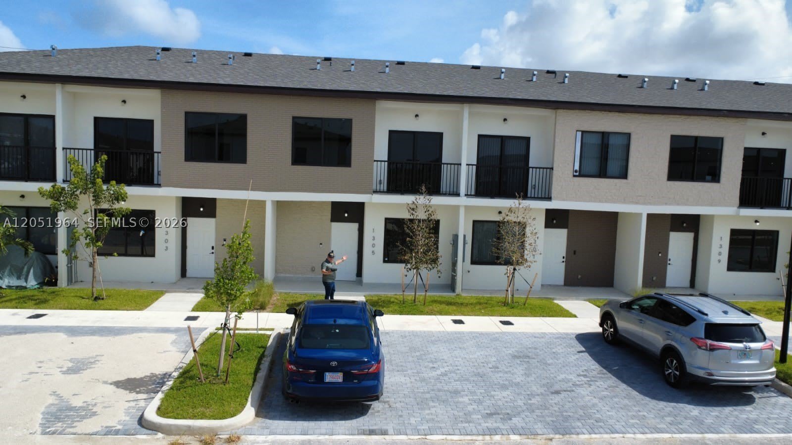 1305 NW 4th Ter – photo 2
