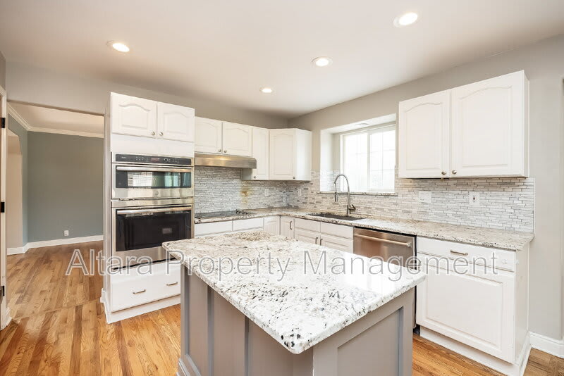 1825 Starstone Court – photo 2