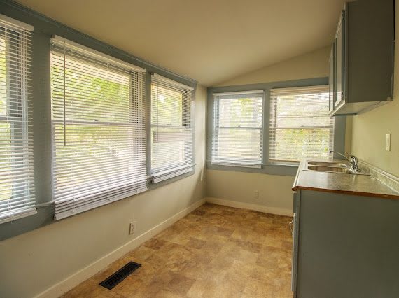 1410 46th Street Ensley – photo 4