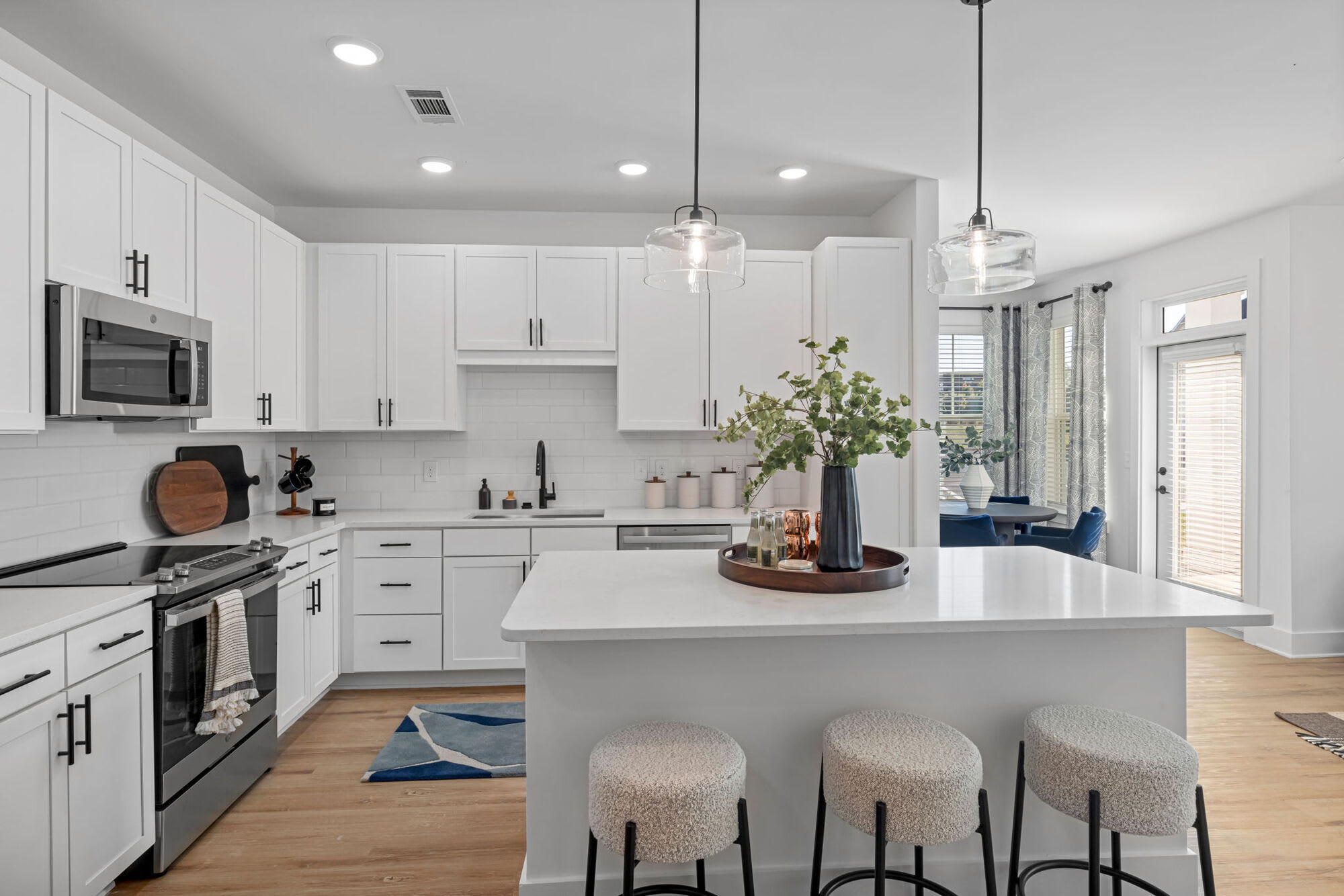 220 Whistling Swan Drive – photo 5