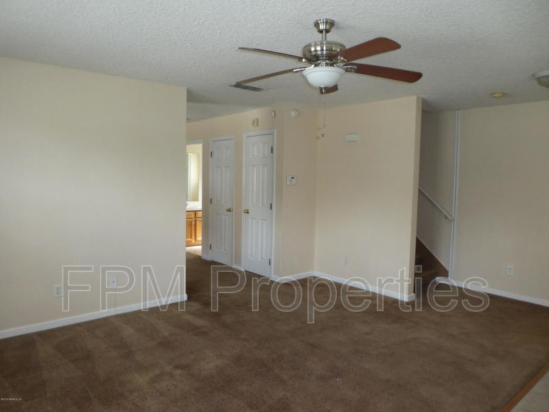 1017 Crestwood St – photo 3