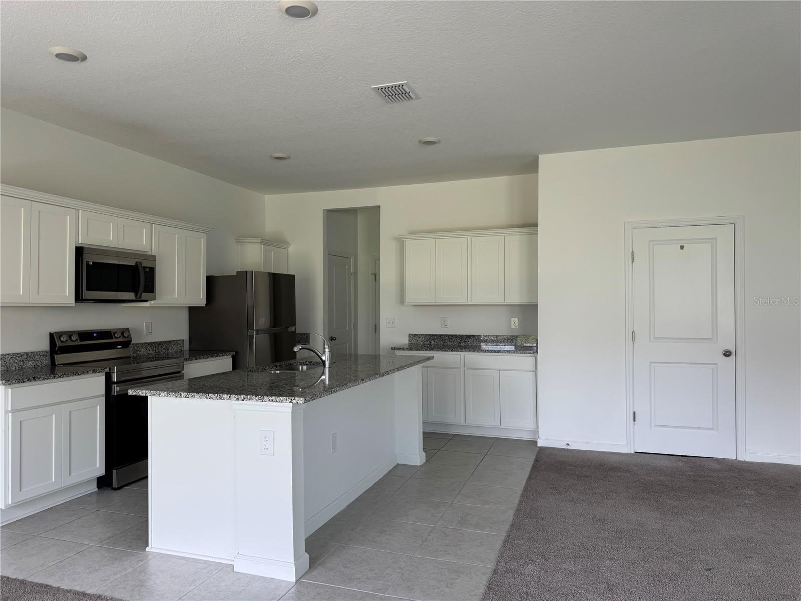 2669 BUTTERCUP Avenue – photo 3