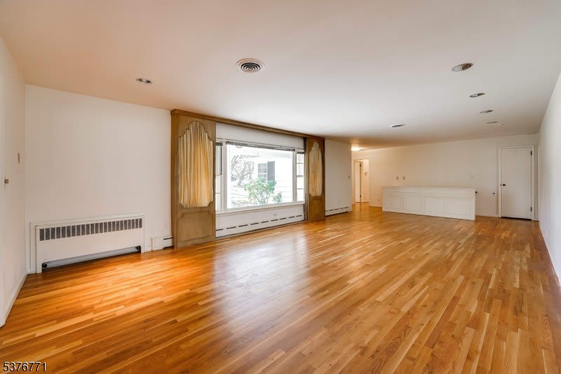 17 Oxford Dr – photo 3