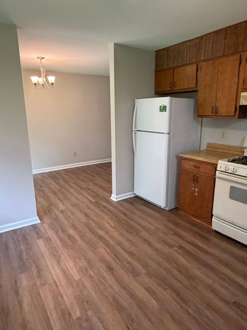 Ranch Home with 3BR/2BA Garage – photo 5