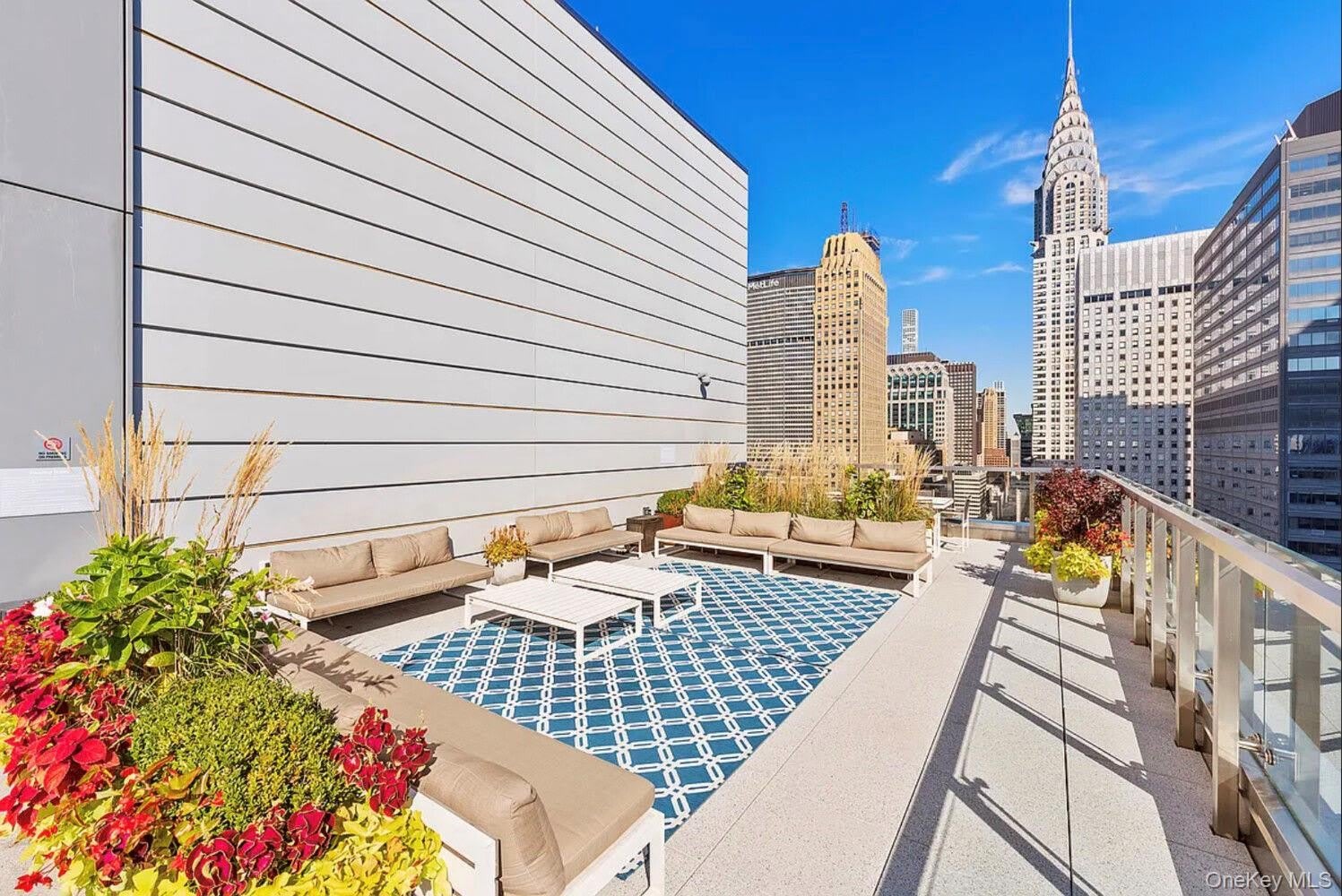 325 LEXINGTON Avenue – photo 4