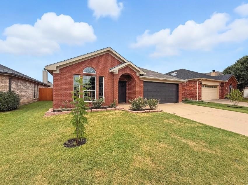 4720 Topaz Lane – photo 1