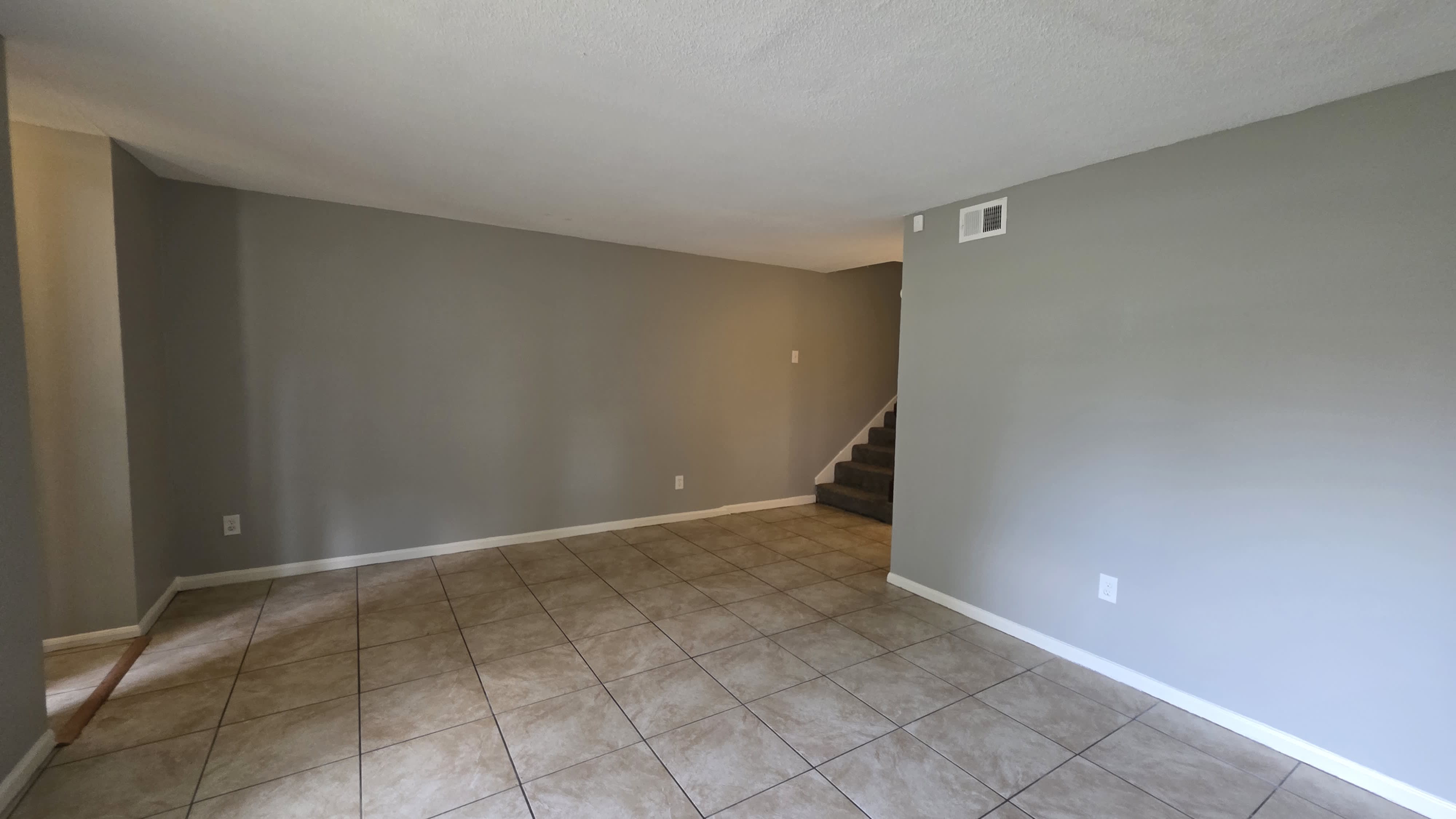 2087 Saint James Dr – photo 3
