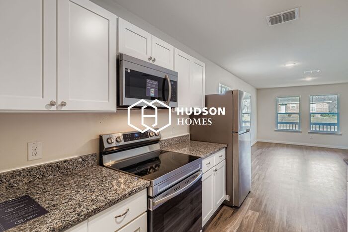417 Carver Avenue – photo 5