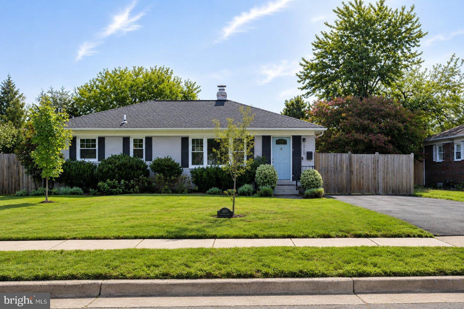 1015 WOODS Place – photo 1