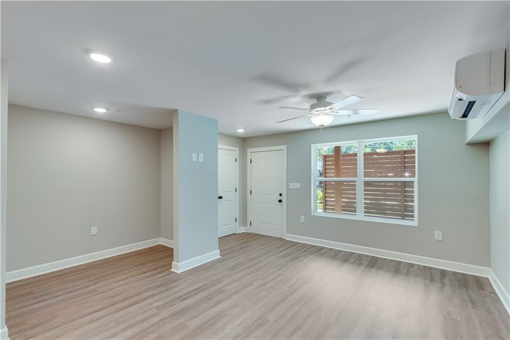 710 Jesse Jewell Parkways SE – photo 5
