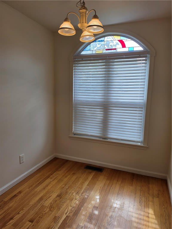 325 Oxford Place – photo 3