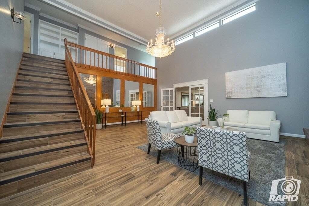 5218 Beverly Drive – photo 2