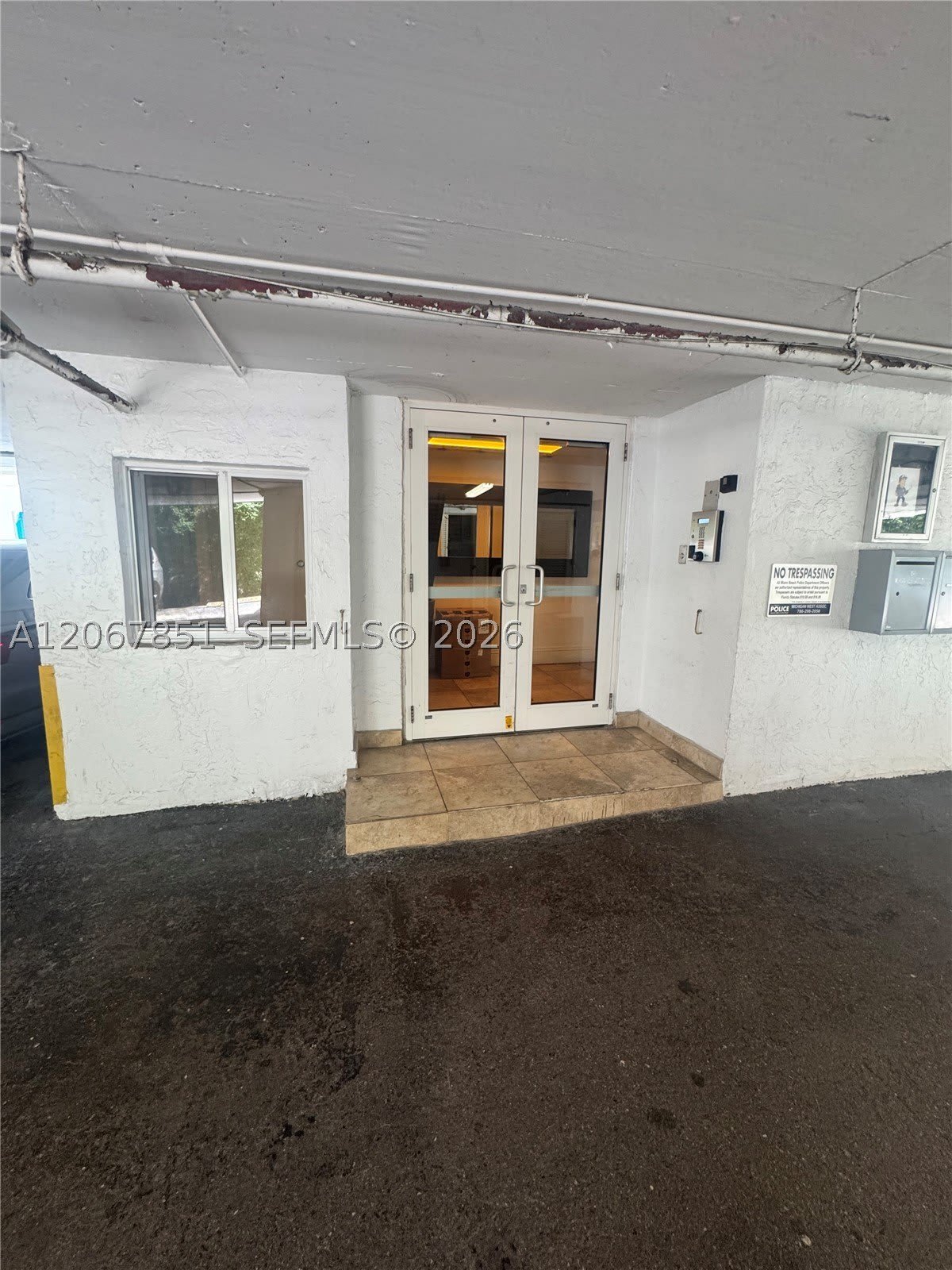 910 Michigan Ave – photo 5