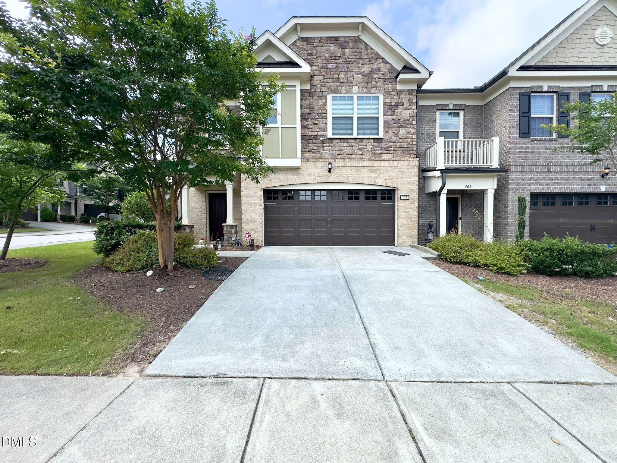 403 Daylin Drive – photo 1