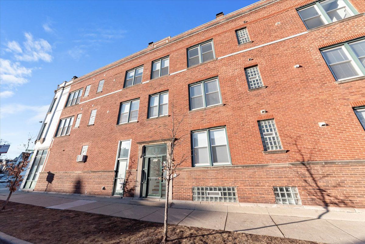 2350 West Charleston Street – photo 1