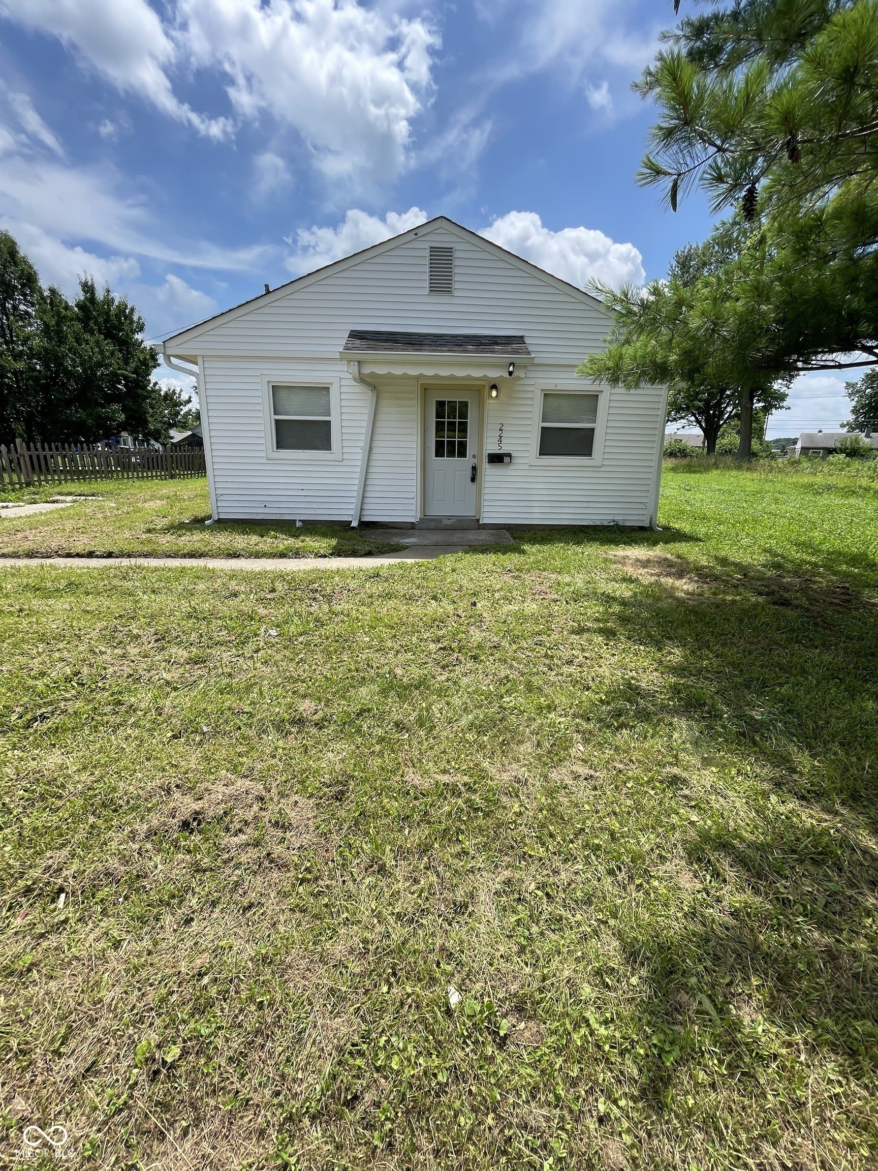 2245 Admiral Drive – photo 1