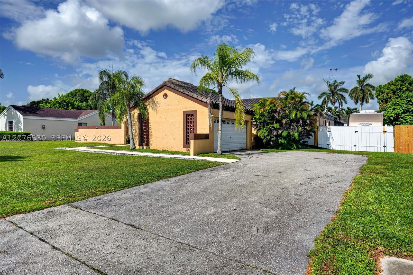 15660 SW 152nd Pl – photo 2