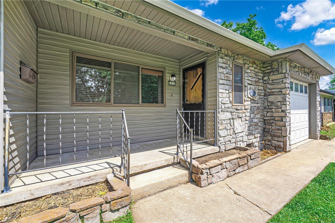 1414 S West Avenue – photo 2