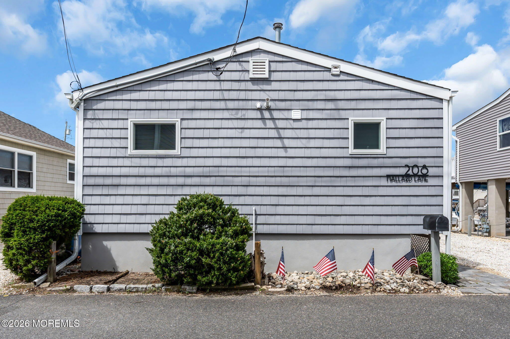 208 Mallard Lane – photo 1