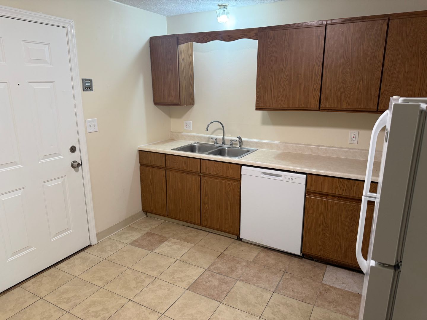 106 Granite St – photo 2