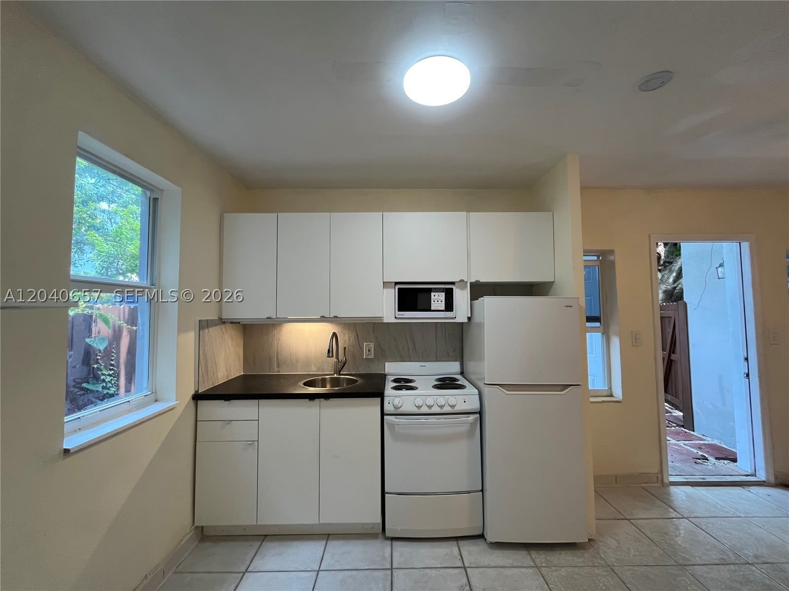 820 Sw 31St Ave – photo 3