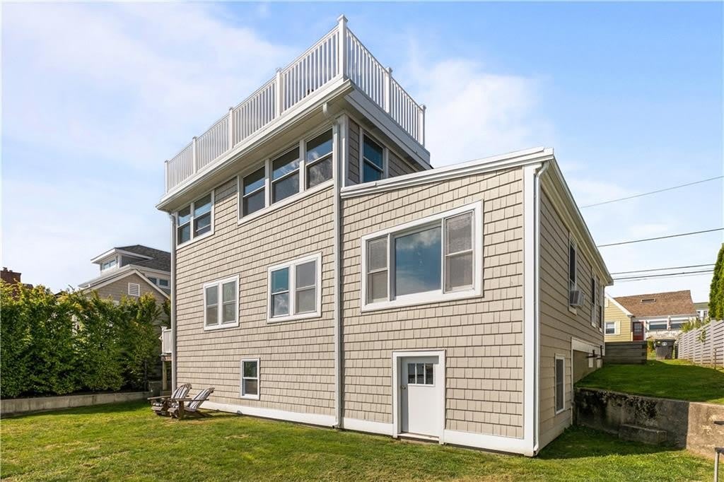 38 Aquidneck Avenue – photo 2