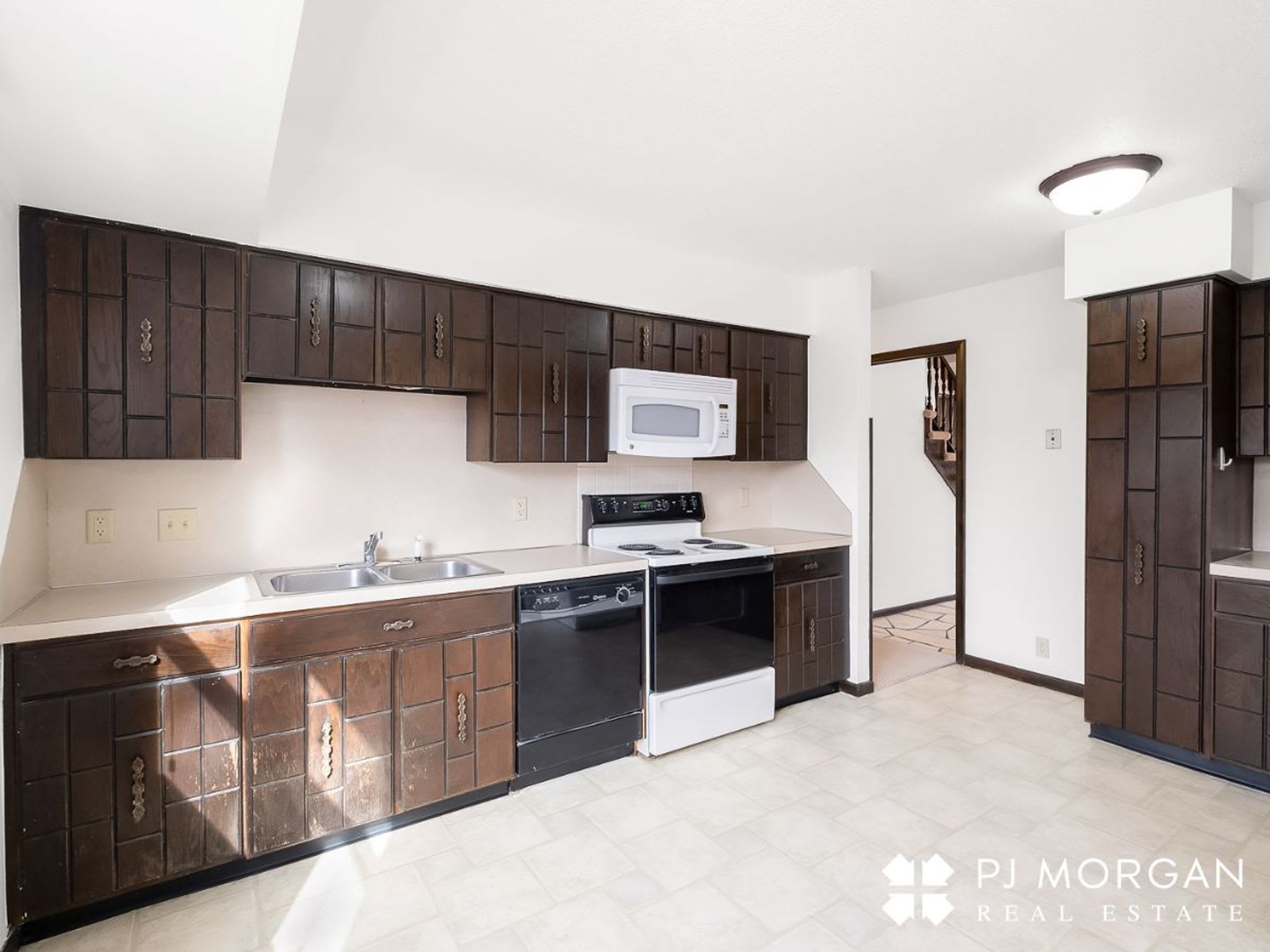 3 Bed 3 Bath Duplex – photo 2