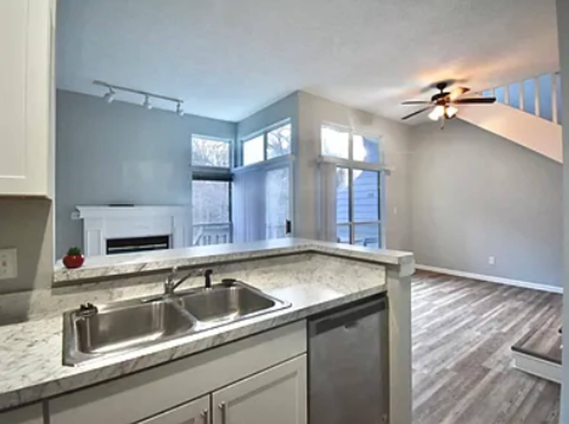 1938 E Bay Pointe Dr – photo 5