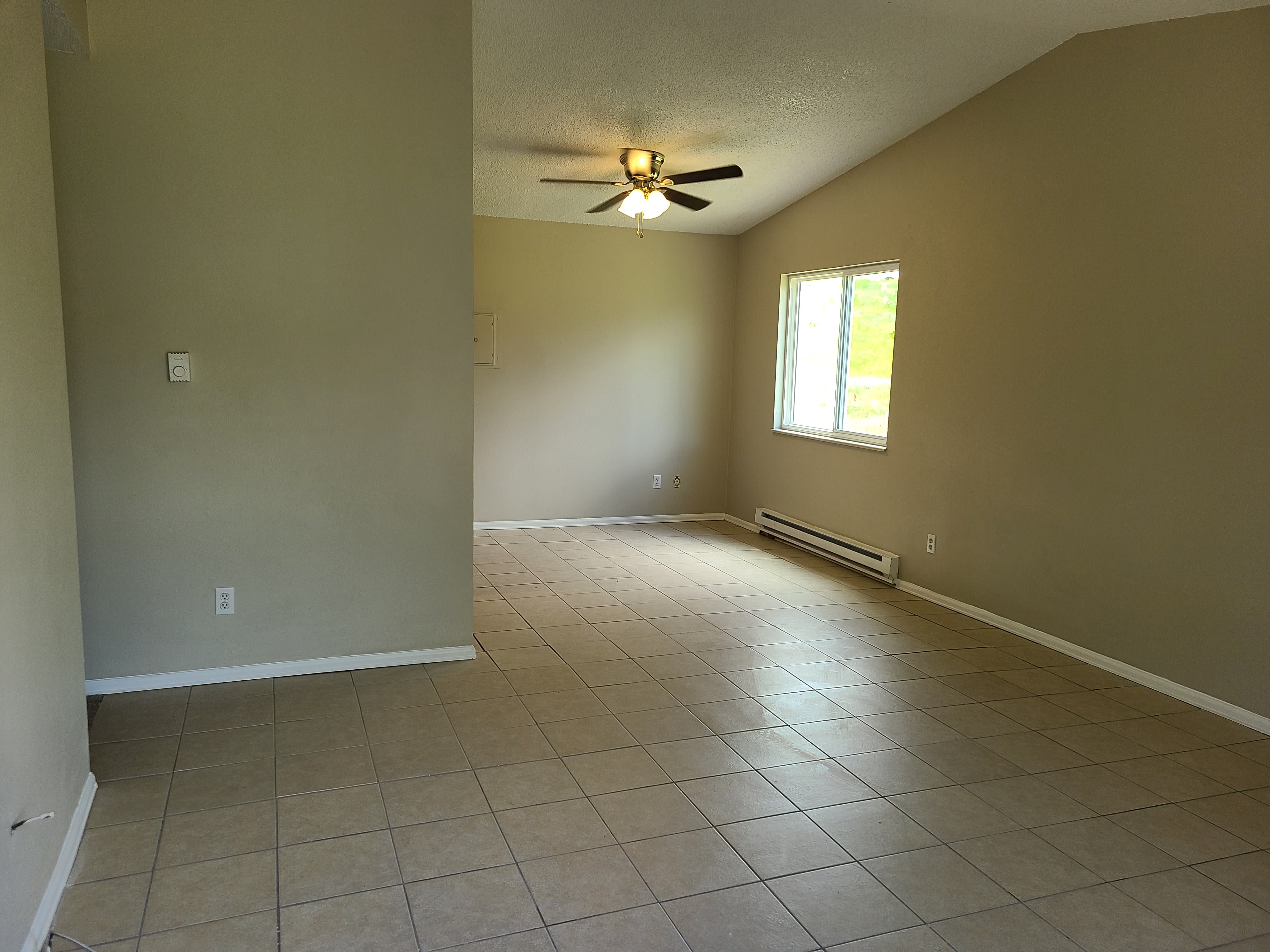 4480 Loomis Avenue – photo 3