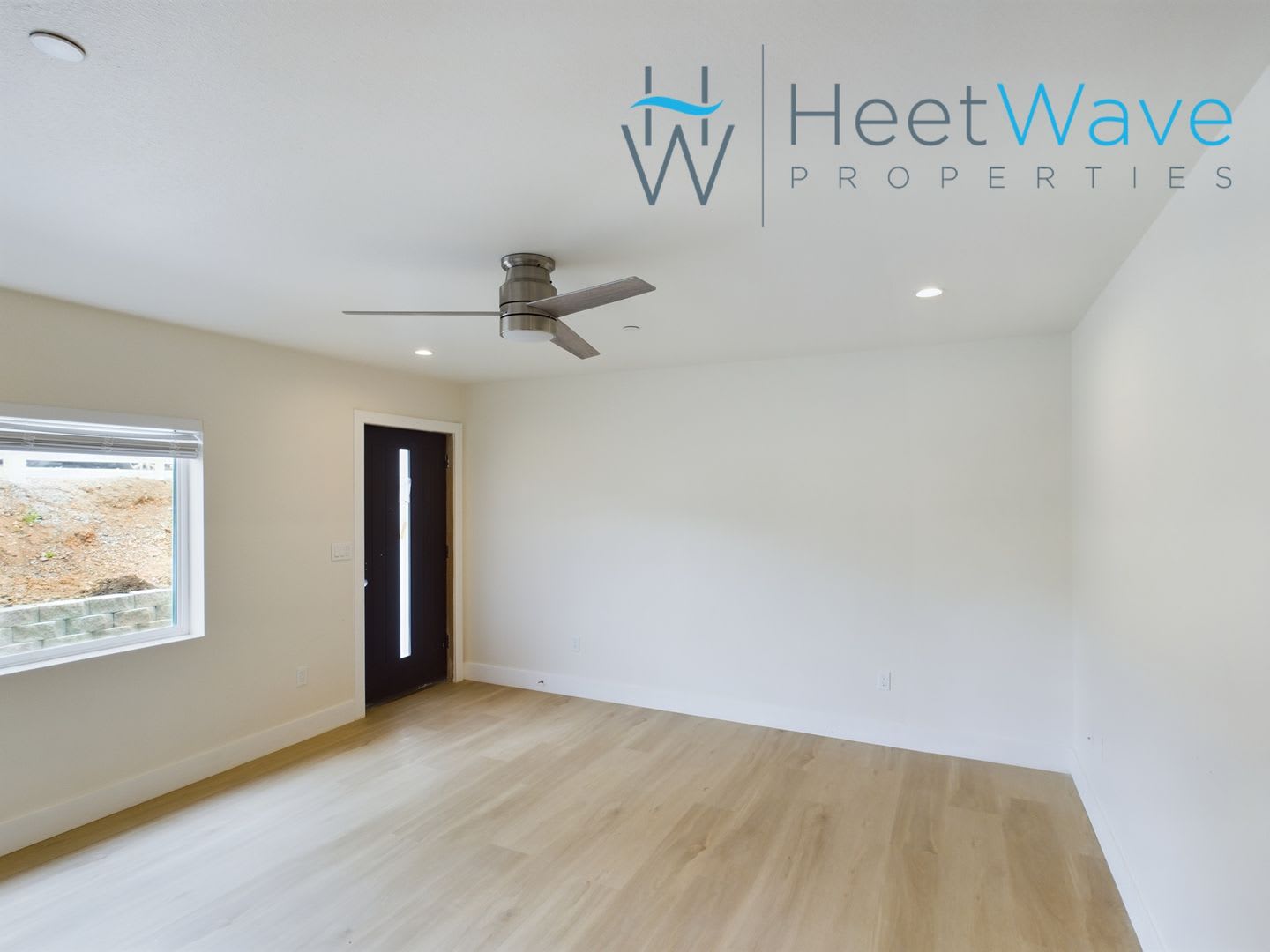 60 days FREE RENT!!! Discover your modern home in La Mesa! – photo 3