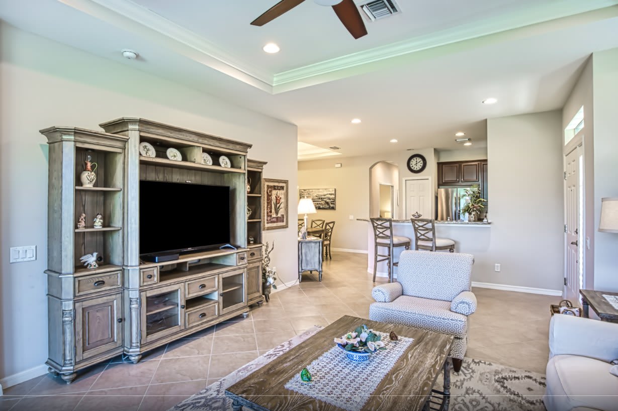9918 Palmarrosa Way – photo 2