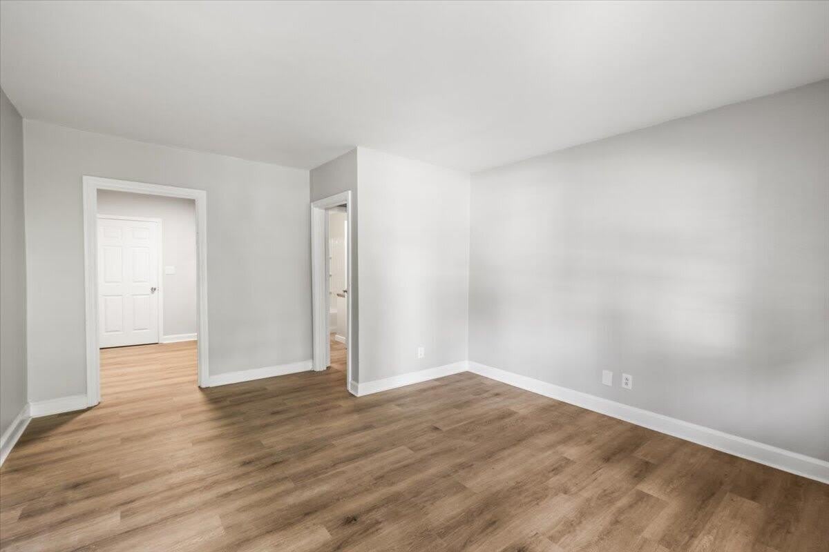524 S Lovell Avenue – photo 3