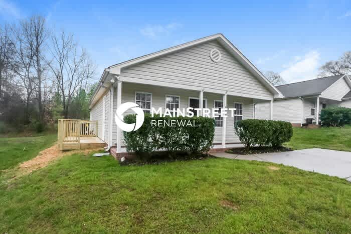 272 Epworth Street Northwest – photo 2