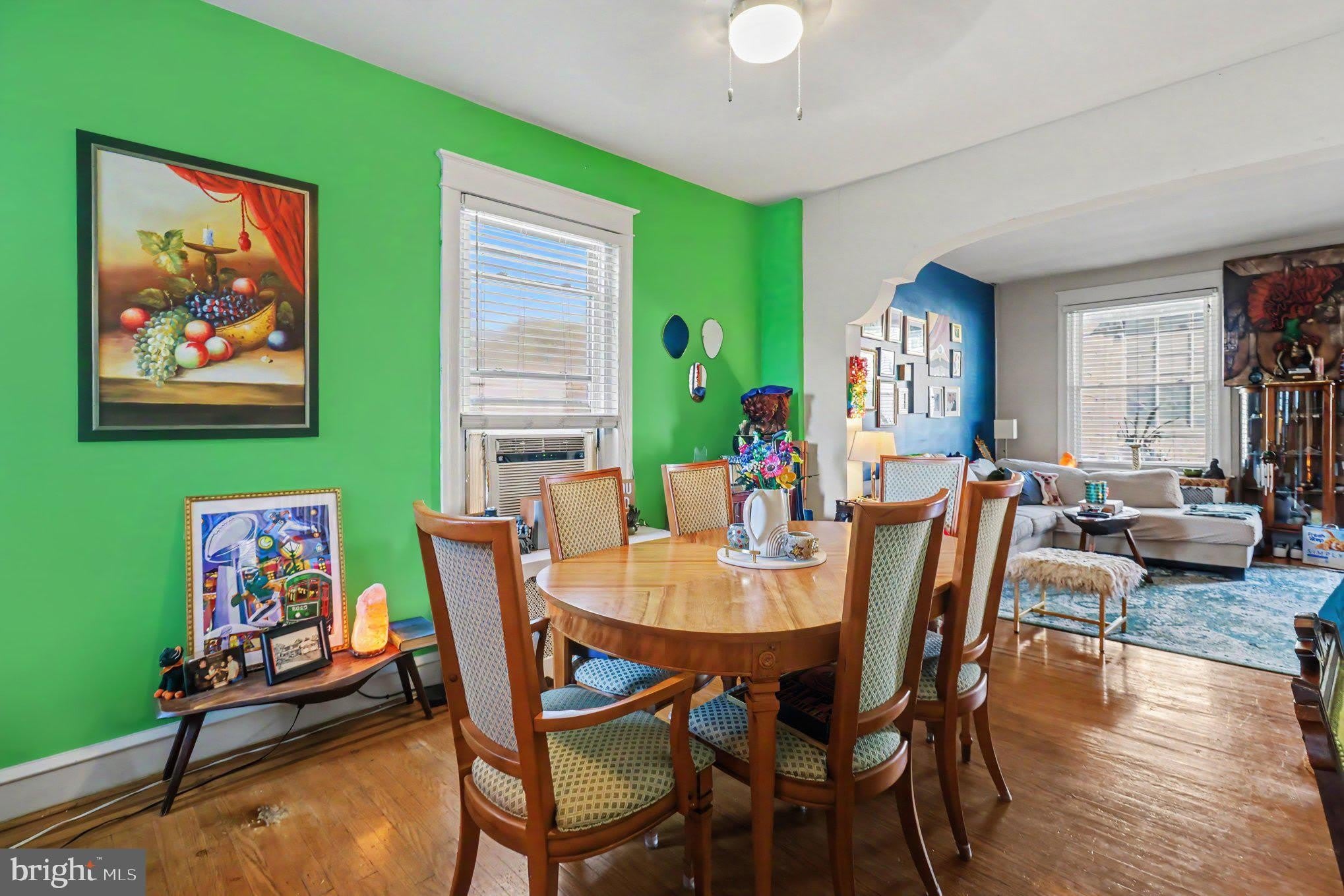 154 W SALAIGNAC Street – photo 5