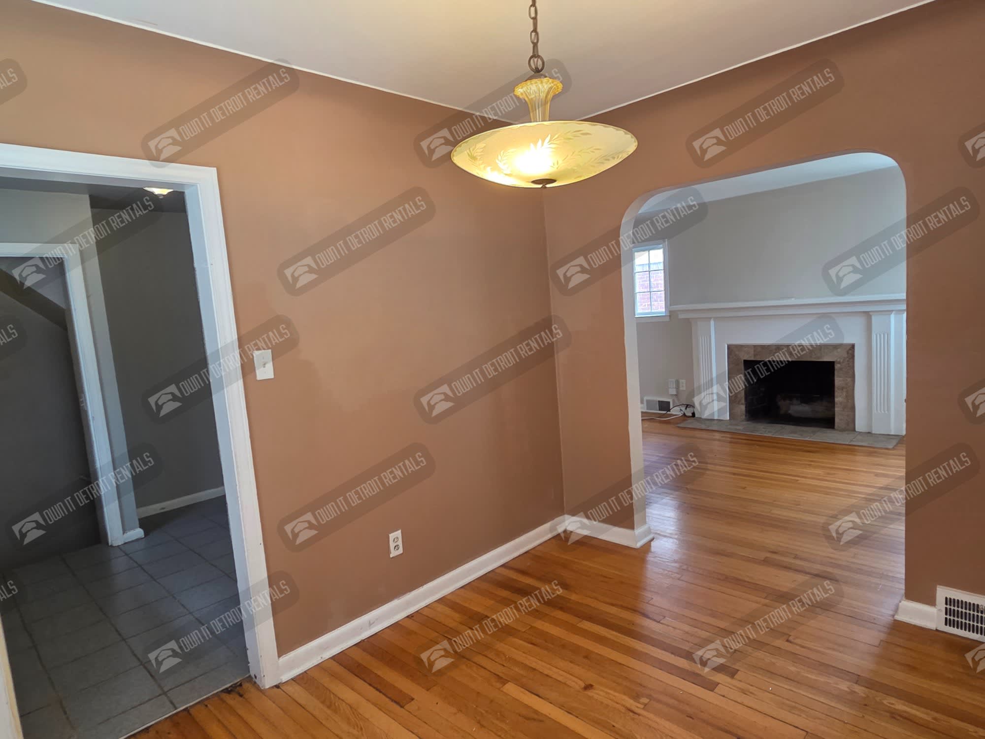 20252 Roscommon St – photo 5