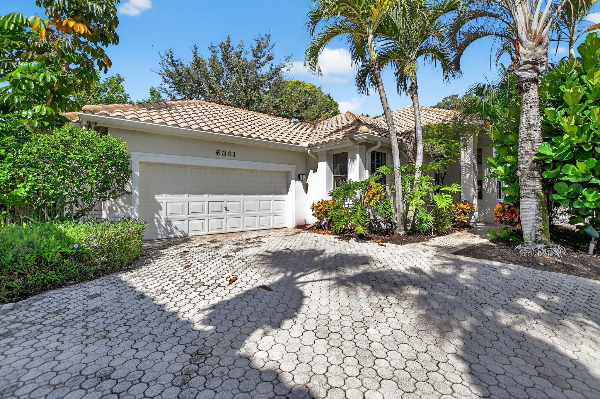 6301 NW 25th Way – photo 1
