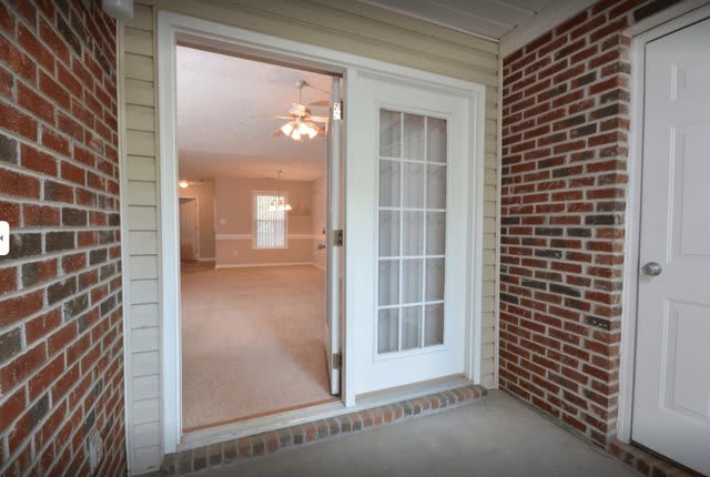 Lakeshore Grande – photo 1