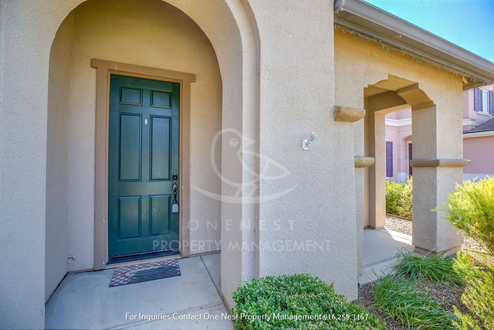 Plumas Lake Rental Huge Living Room – photo 4