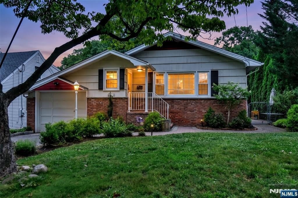 362 Cornell Street – photo 2