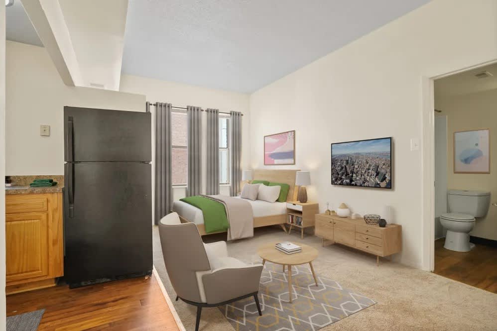 R Street Apartments – photo 1
