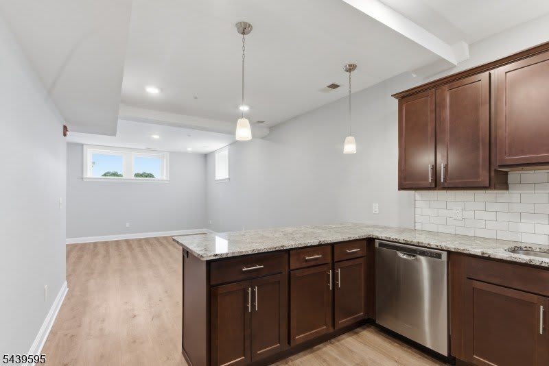 18-20 N Union Ave – photo 3